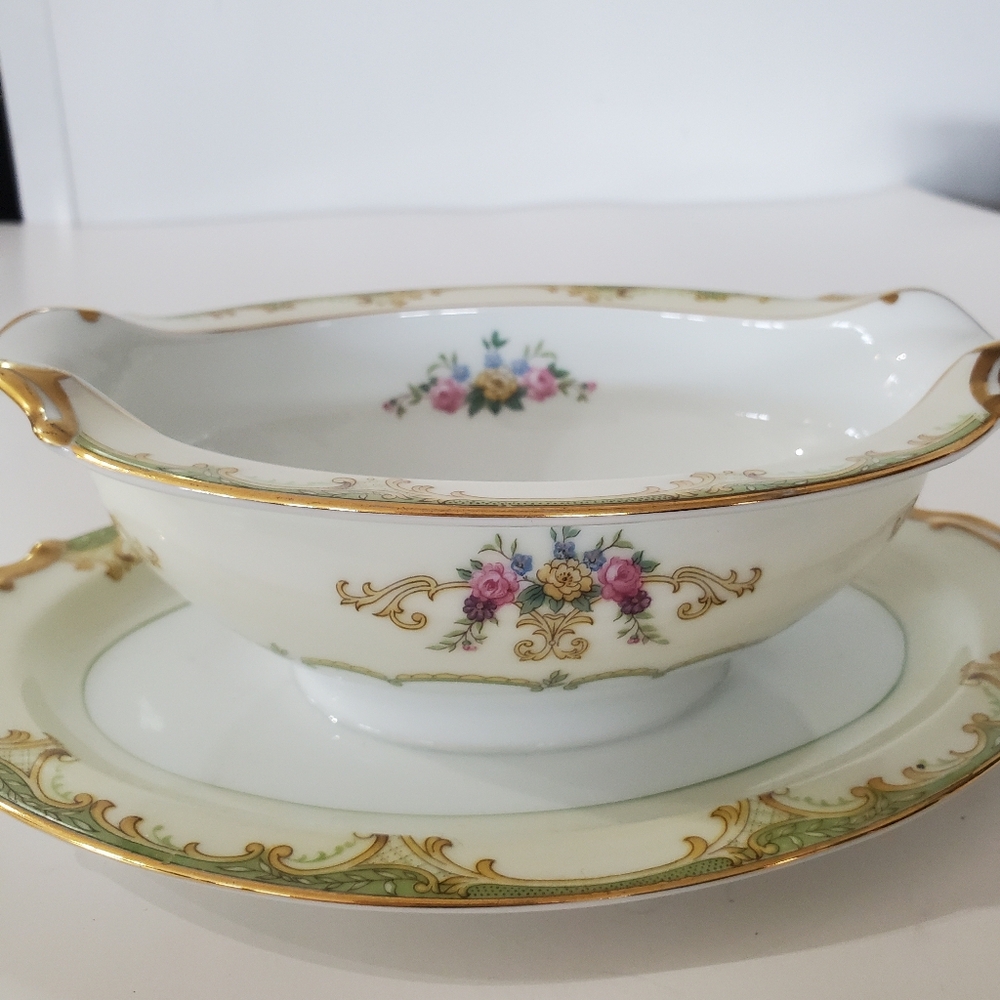 Vtg Noritake WINTON Gravy Boat w/Attached Underplate Made In Japan No Chips EUC!